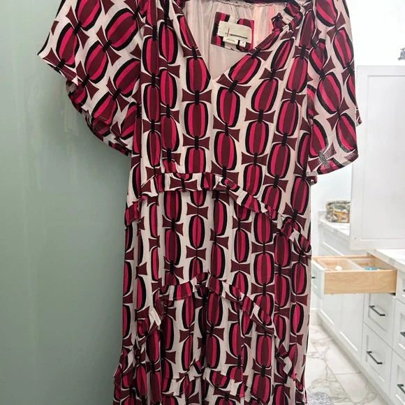Anthropologie Red and White Printed V-Neck Tunic - Picture 2 of 2
